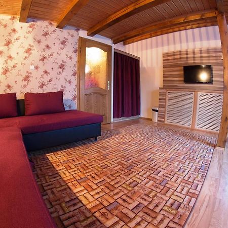 Egri Korona Borhaz Es Wellness Hotel Demjen Exterior photo